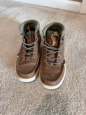 Hey Dude Bradley Youth Boots Size 6Y Brown Leather Lace-Up Lightweight
